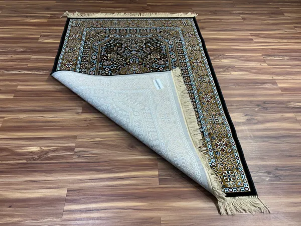 Urmia_Persian_Carpet_Rug_4x6