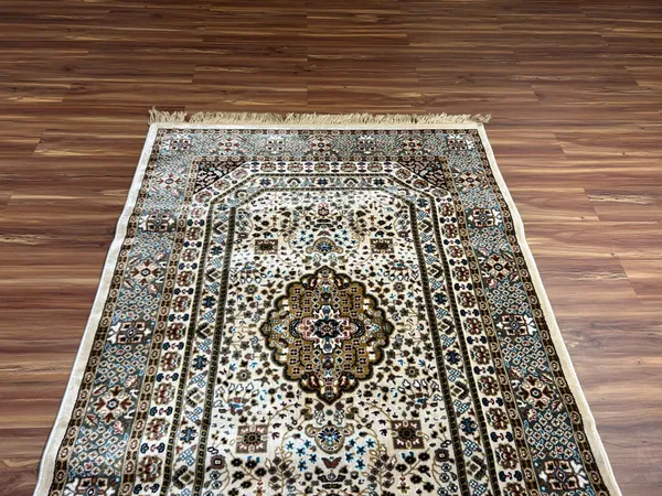 Zarin_Persian_Carpet_Rug_4x6