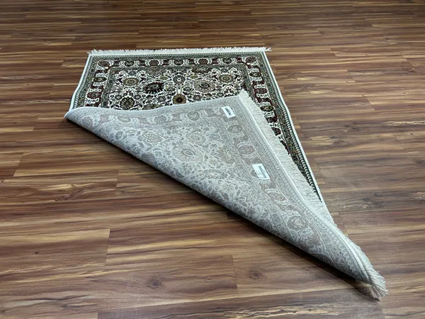 Yarina_Persian_Carpet_Rug_4x6