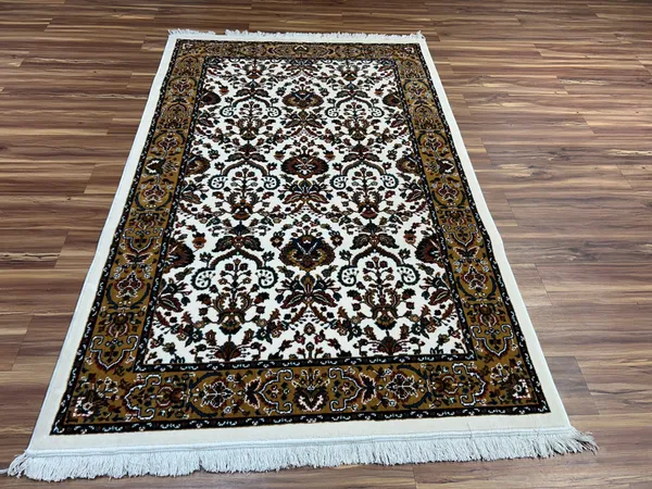 Yarin_Persian_Carpet_Rug_4x6
