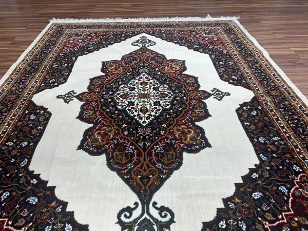 Fayaz_Persian_Carpet_Rug_5x7