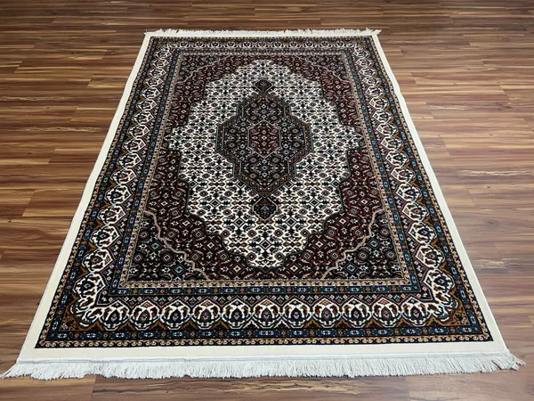 Ihsan_Persian_Carpet_Rug_5x7