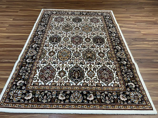 Munir_Persian_Carpet_Rug_5x7