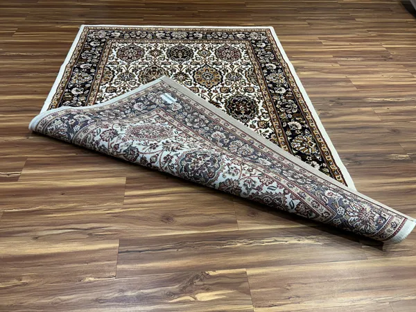 Munir_Persian_Carpet_Rug_5x7