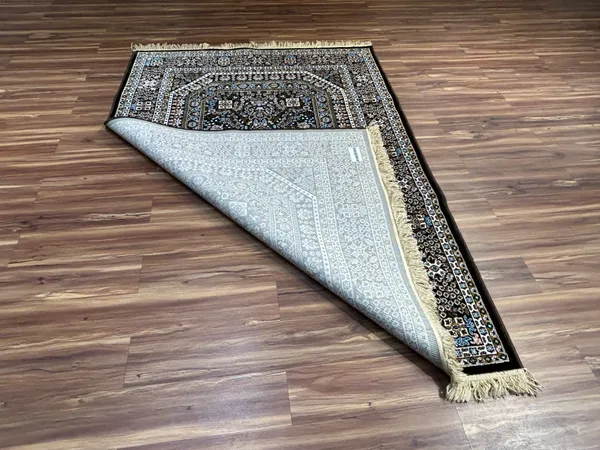 Usman_Persian_Carpet_Rug_5x7