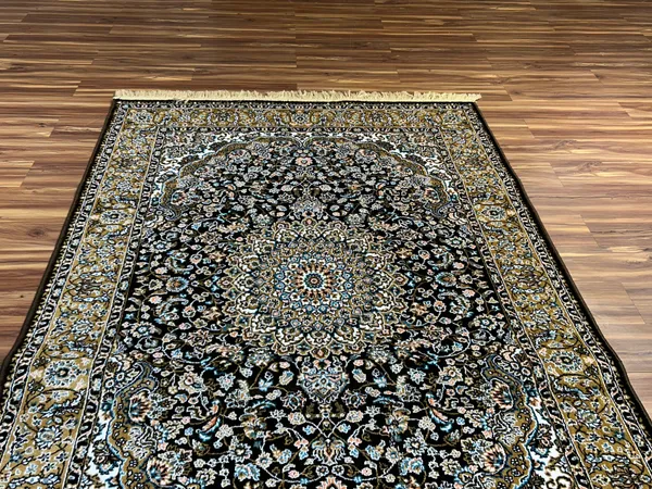 Wahid_Persian_Carpet_Rug_5x7