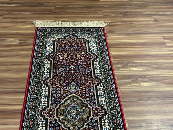 Zarin_Persian_Carpet_Rug_2x6