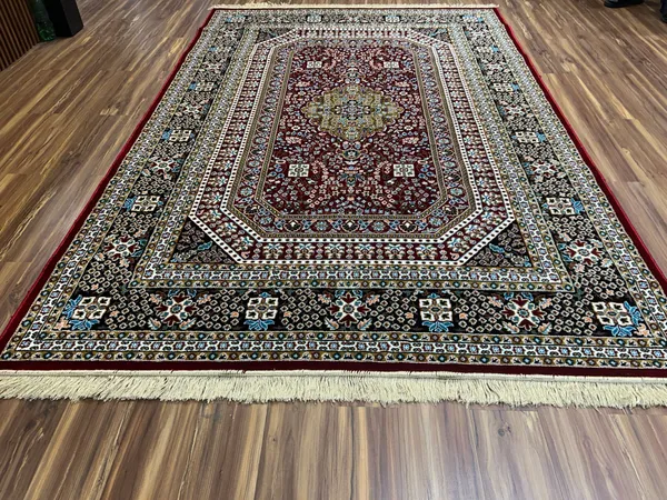 Riva_Persian_Carpet_Rug_6x9