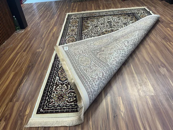 Yusra_Persian_Carpet_Rug_6x9