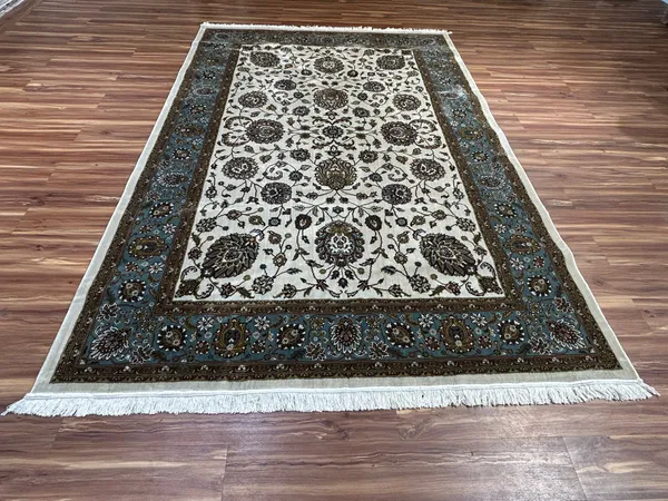 Meheran_Persian_Carpet_Rug_6x9
