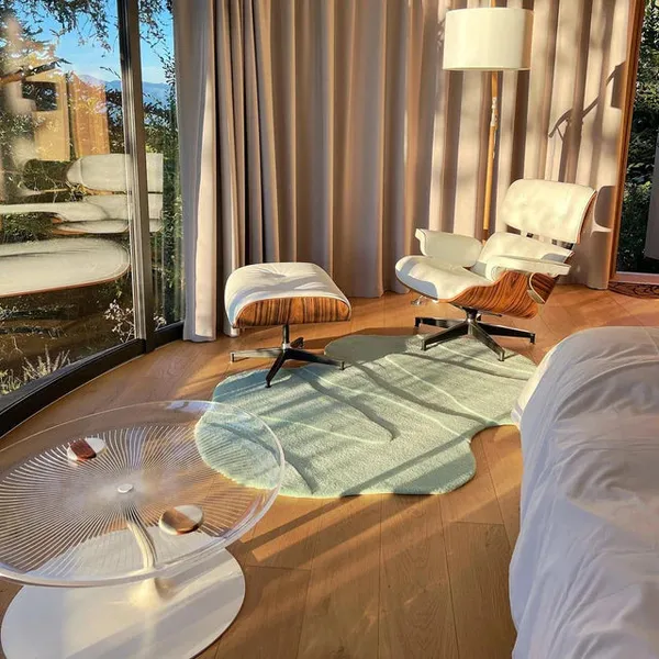 Kiro_Irregular_Hand_Tufted_Carpet_Rug