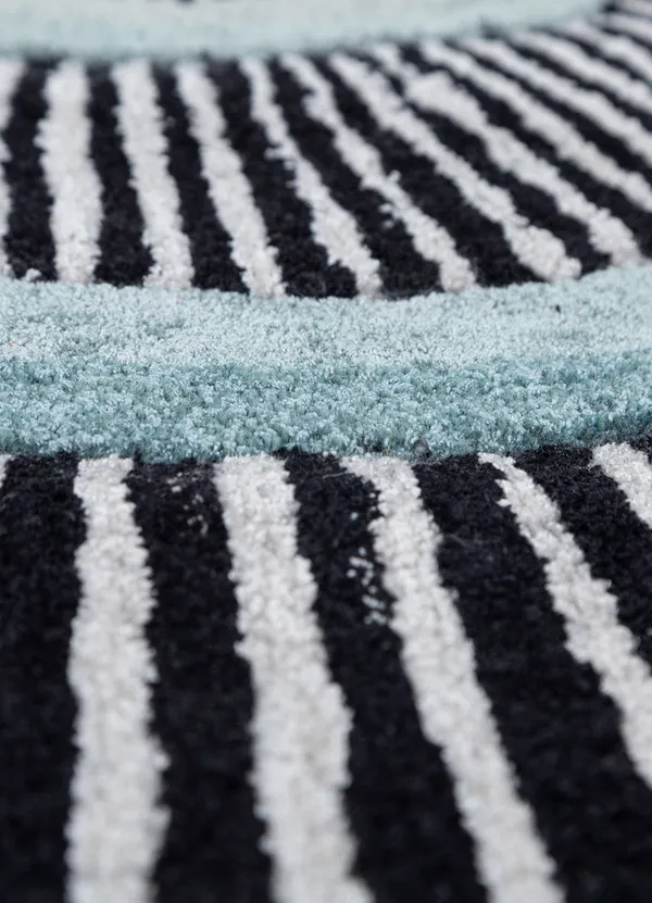 Niro_Irregular_Hand_Tufted_Carpet_Rug
