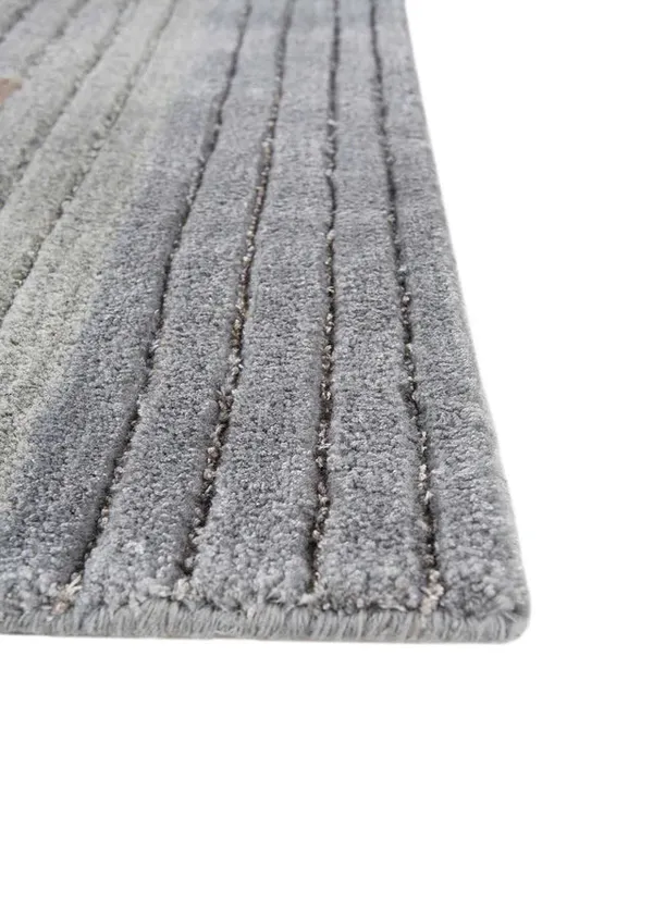 Viro_Prime_Irregular_Hand_Tufted_Carpet_Rug