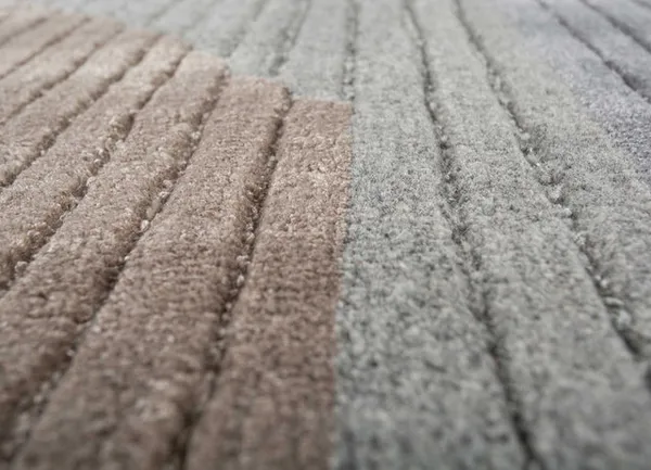 Viro_Prime_Irregular_Hand_Tufted_Carpet_Rug