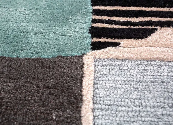 Kova_Luxe_Irregular_Hand_Tufted_Carpet_Rug