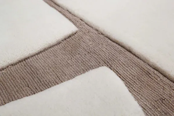 Solis_Irregular_Hand_Tufted_Carpet_Rug
