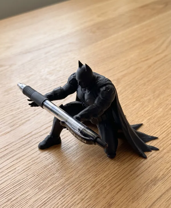 Batman_pen_stand