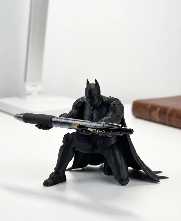 Batman_pen_stand