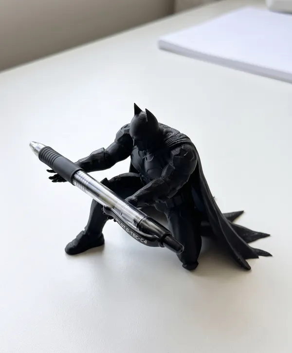 Batman_pen_stand