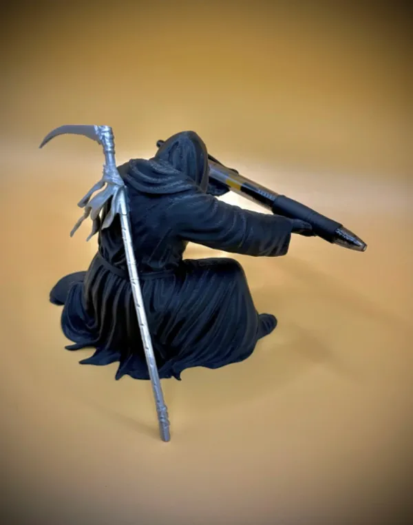 Grim_Reaper_pen_stand
