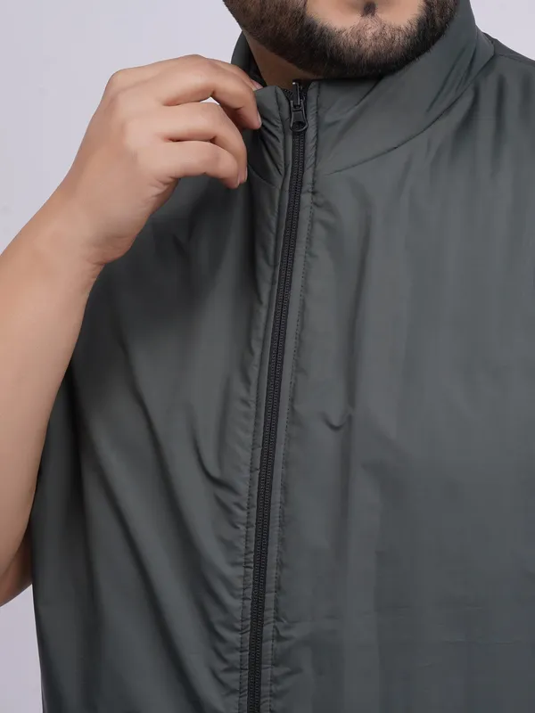 Men_S_Plus_Size_Reversible_Sleeveless_Jacket_Olive_Green_Black
