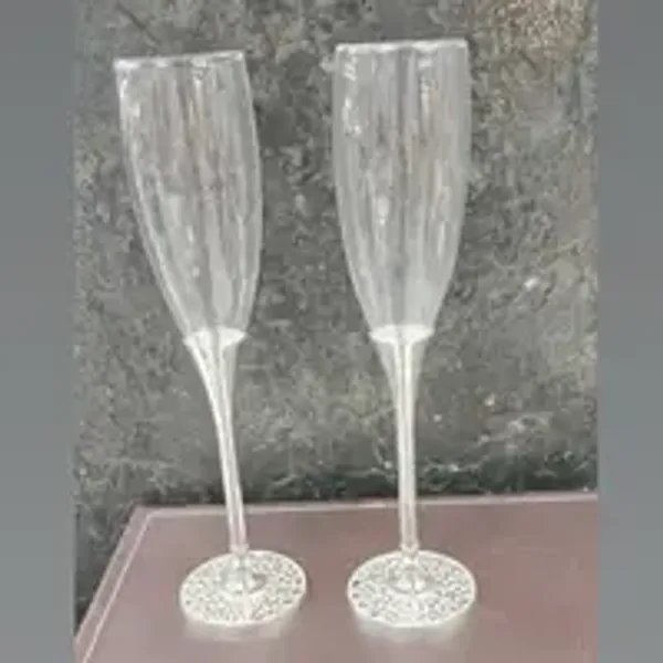 Champagne_Glasses_Setup_2
