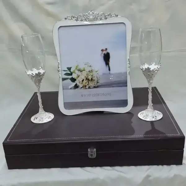 Anemal_Work_Champion_Glass_With_Frame