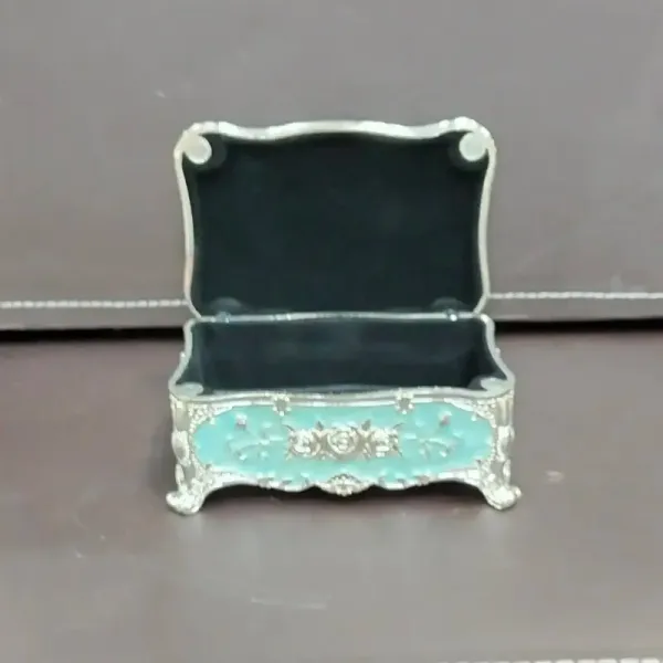 New_Modal_Blue_Ginni_Box_4_3_2