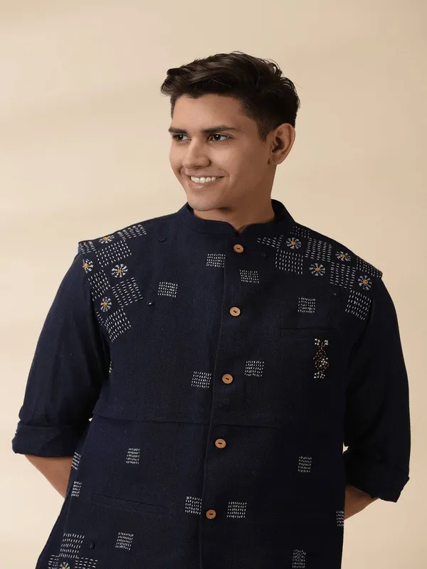 Navy_Blue_Cotton_Straight_Fit_Printed_Kurta_Pyjama_Jacket_Set_For_Men