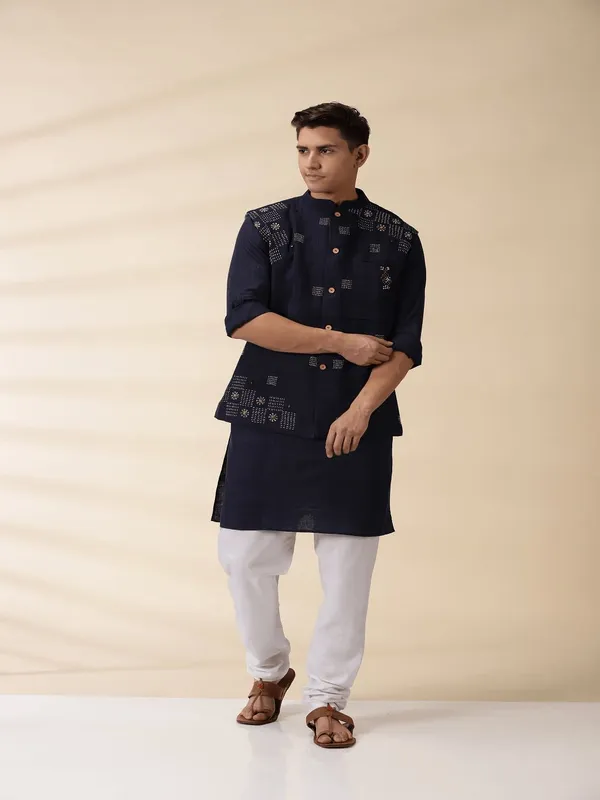 Navy_Blue_Cotton_Straight_Fit_Printed_Kurta_Pyjama_Jacket_Set_For_Men