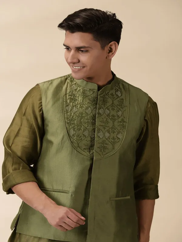 Olive_Chanderi_Silk_Straight_Fit_Embroidered_Kurta_Pyjama_Bandi_Set_For_Men