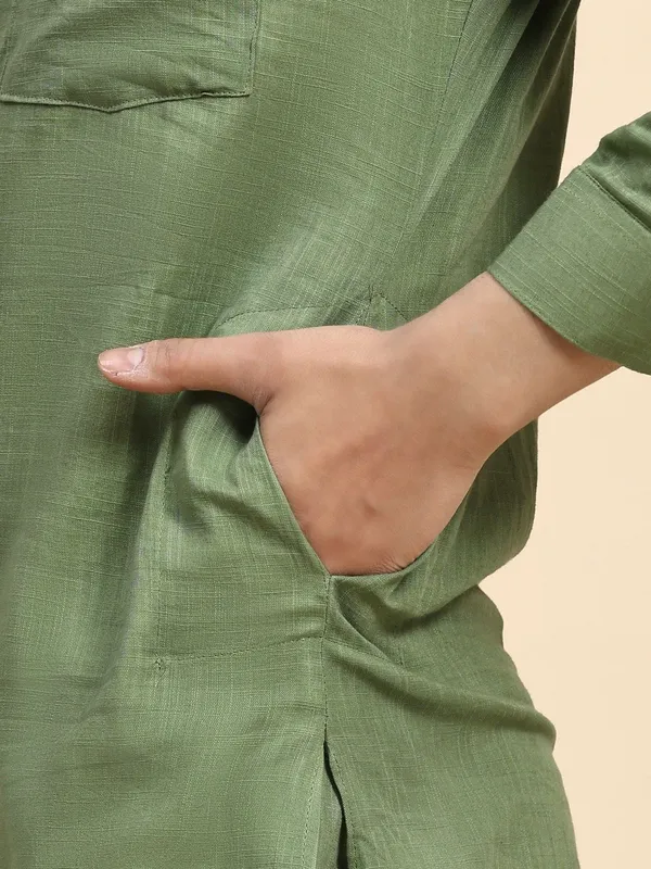 Green_Cotton_Chanderi_Embroidered_Kurta_Jacket_Set_For_Men