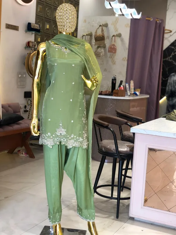 Green_Crepe_Straight_Embroidered_Kurta_Suit_Set_For_Women