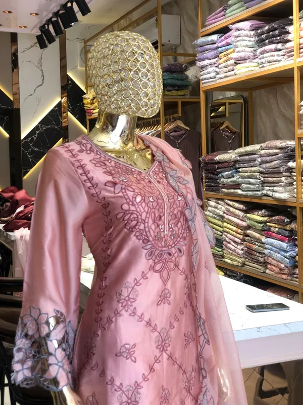 Pink_Satin_Straight_Embroidered_Pakistani_Suit_For_Women