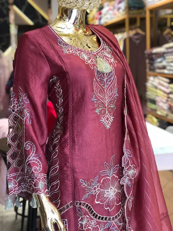 Maroon_Satin_Straight_Embroidered_Pakistani_Suit_For_Women