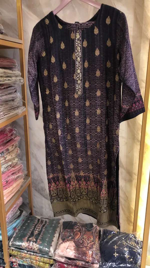 Black_Cotton_Printed_Neck_Work_Kurta_Set_For_Women