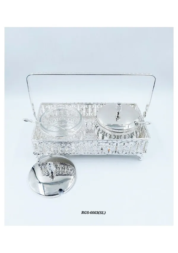 Metal_Ornate_Silver_Finish_Serving_Tray_Set