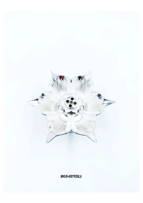 Metal_Traditional_Lotus_Design_Pooja_Diya_Silver