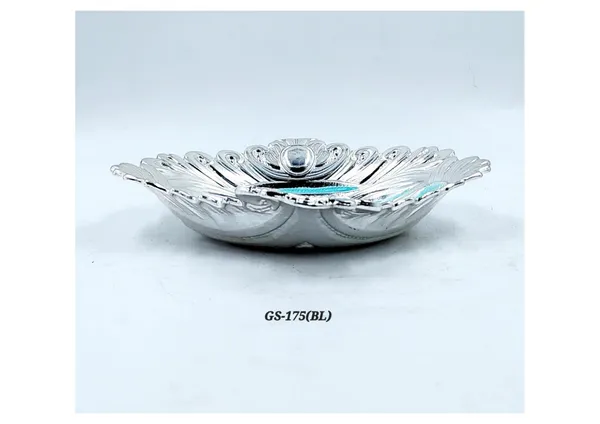 Metal_Ornate_Heart_Shaped_Decorative_Tray