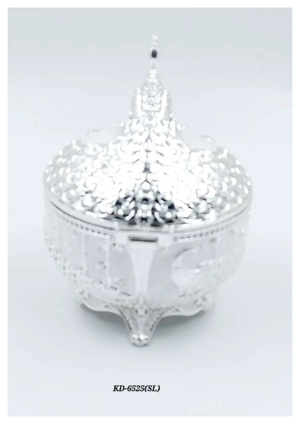 Metal_Ornate_Peacock_Design_Lidded_Serving_Bowl