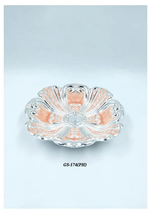 Metal_Ornate_Floral_Decorative_Plate