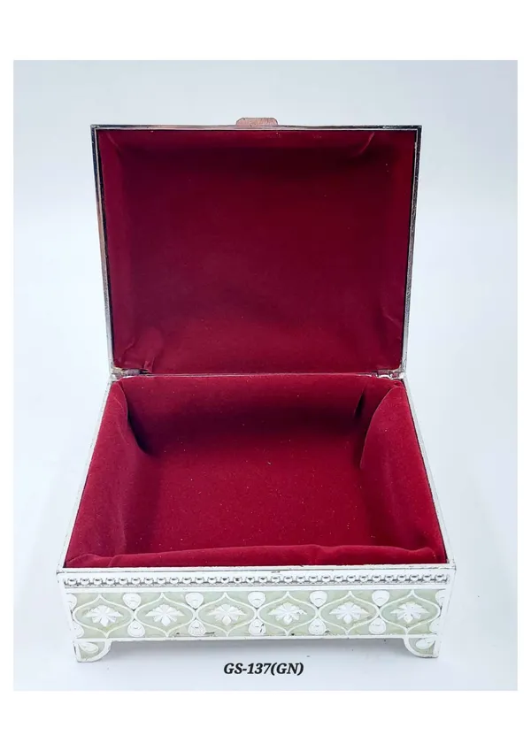 Metal_Traditional_Floral_Pattern_Storage_Box