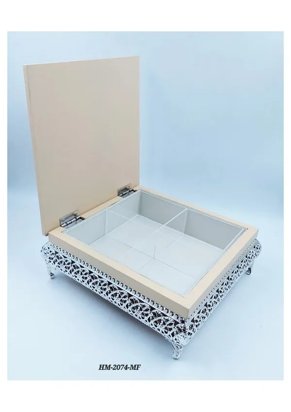 Metal_Ornate_Floral_Pattern_Jewellery_Box
