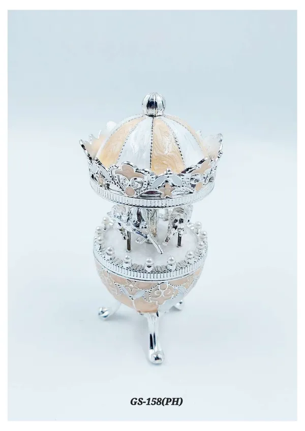 Metal_Ornate_Carousel_Decorative_Showpiece