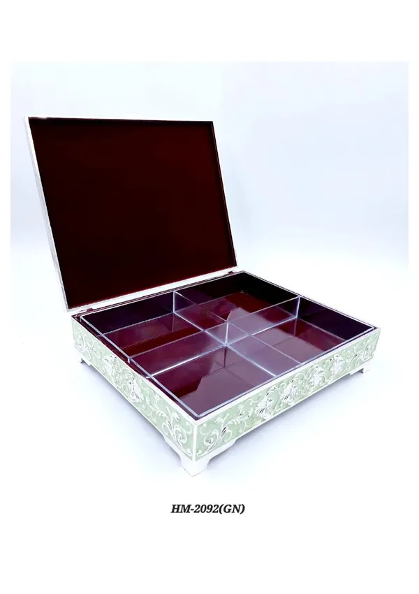 Metal_Ornate_Floral_Compartment_Storage_Box