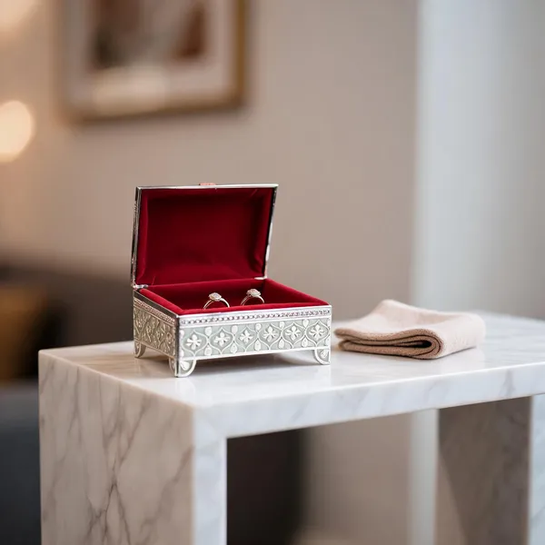 Metal_Traditional_Floral_Pattern_Storage_Box