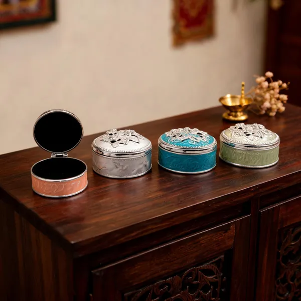 Metal_Ornate_Embossed_Round_Decorative_Box_Set