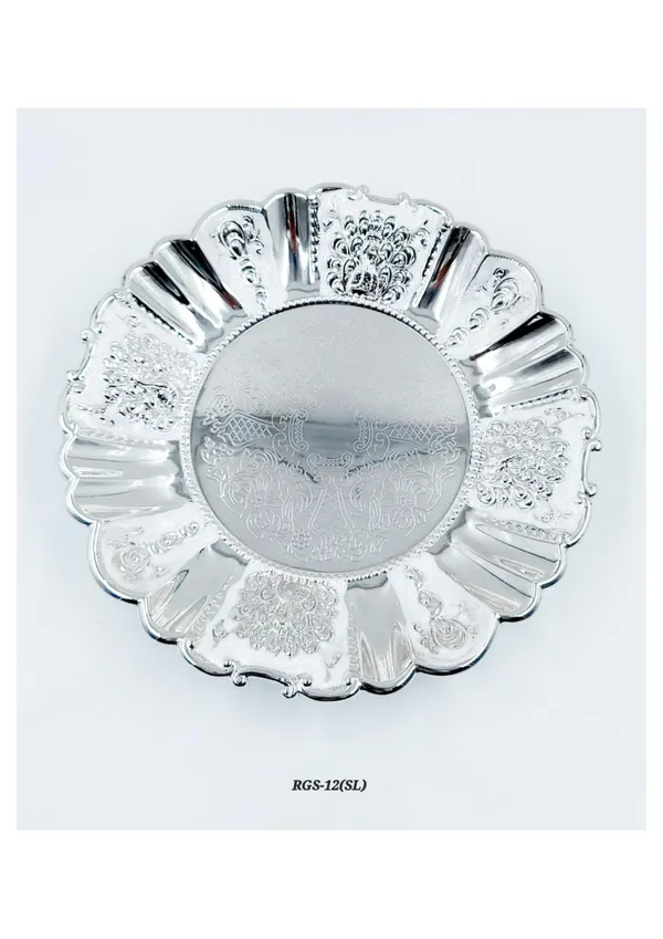 Metal_Ornate_Floral_Pattern_Pedestal_Serving_Bowl
