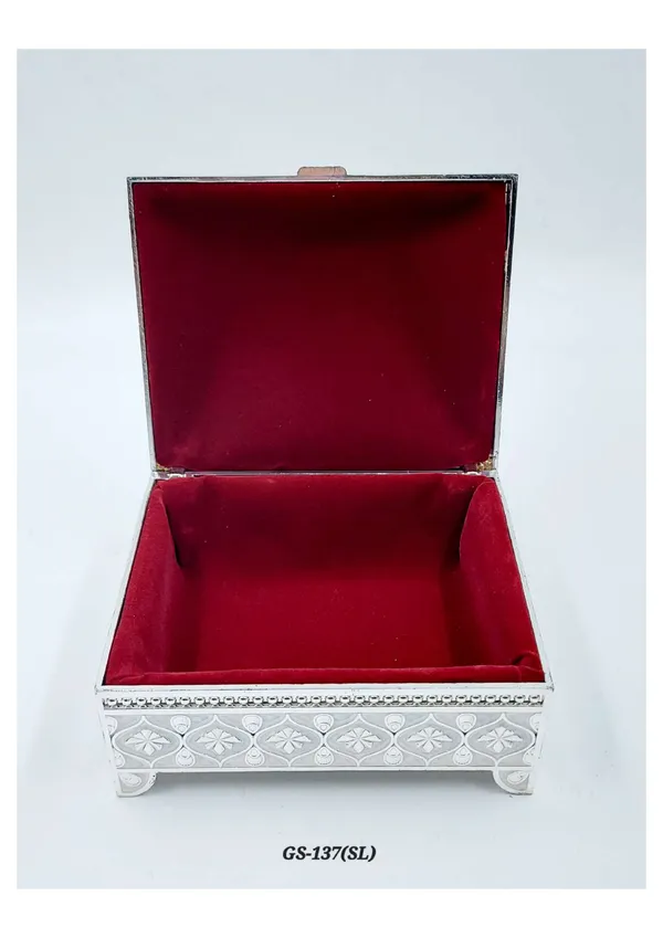 Metal_Ornate_Peacock_Design_Storage_Box