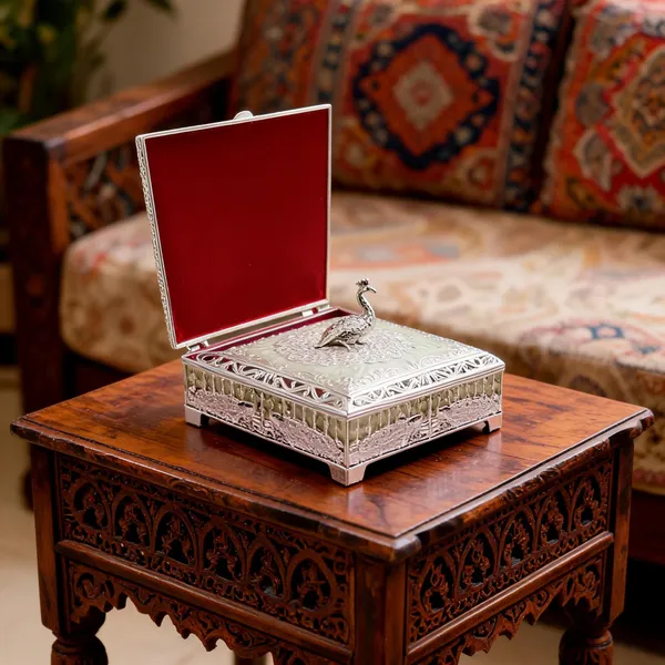 Metal_Traditional_Peacock_Embellished_Storage_Box